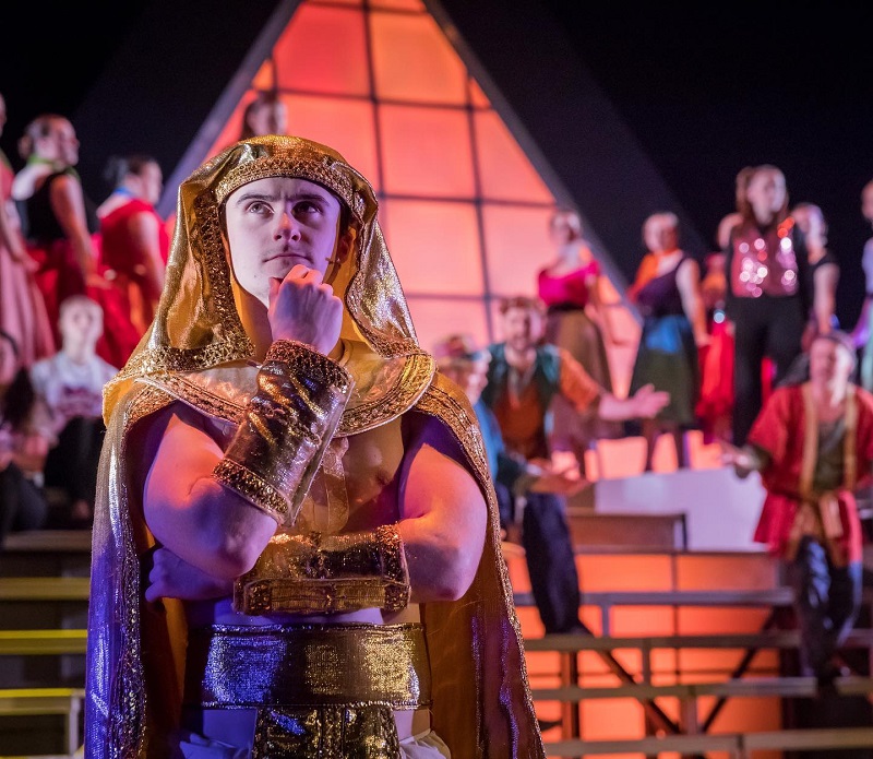 Joseph And The Amazing Technicolor Dreamcoat – Theatr Clwyd - North ...